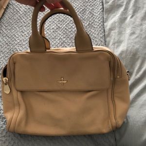 Pour La Victoire Tan tote bag